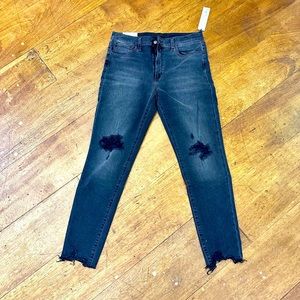 Joe’s Jeans | The Charlie | High Rise Skinny Ankle | 31 | Black/Grey